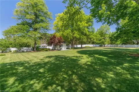 Exterior - 325 Creekside Dr, High Point, NC 27265 photo 12 of 16