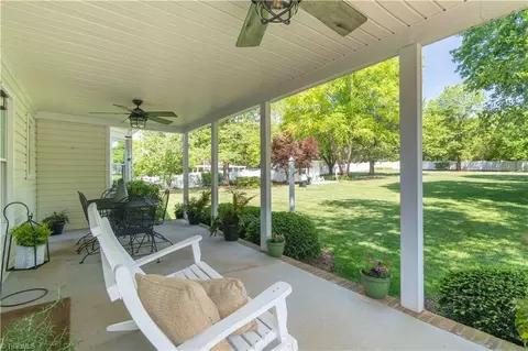 Exterior - 325 Creekside Dr, High Point, NC 27265 photo 7 of 16