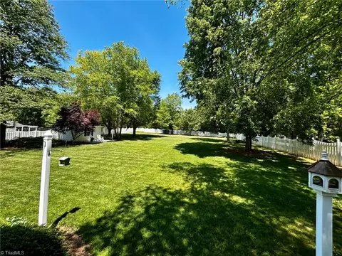 Exterior - 325 Creekside Dr, High Point, NC 27265 photo 3 of 16
