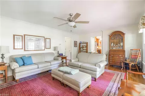 Living - 325 Creekside Dr, High Point, NC 27265 photo 3 of 3