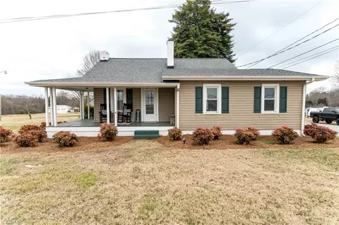1711 Mountain St W, Kernersville, NC 27284