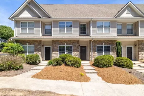 3787 Wayfarer Dr, Greensboro, NC 27410