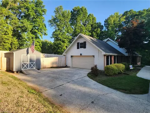 Exterior - 101 8th Ave S, Mayodan, NC 27027 photo 7 of 7