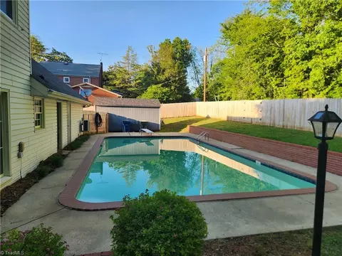 Exterior - 101 8th Ave S, Mayodan, NC 27027 photo 6 of 7