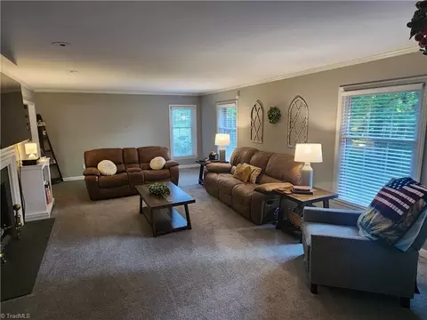 Living - 101 8th Ave S, Mayodan, NC 27027 photo 1 of 3