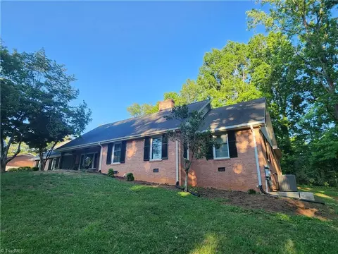 Exterior - 101 8th Ave S, Mayodan, NC 27027 photo 2 of 7
