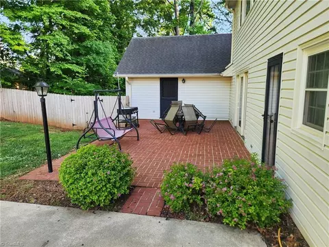 Exterior - 101 8th Ave S, Mayodan, NC 27027 photo 5 of 7