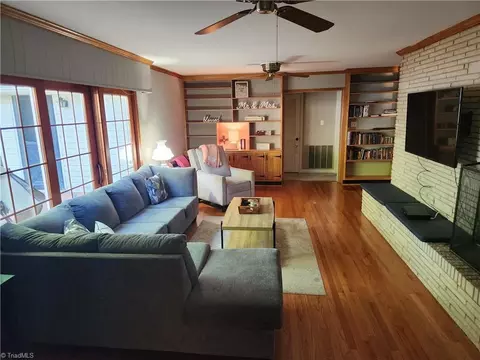 Living - 101 8th Ave S, Mayodan, NC 27027 photo 2 of 3