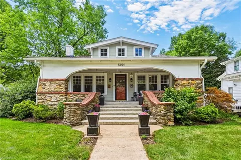 1201 Hawthorne Rd S, Winston Salem, NC 27103