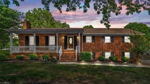 3412 Imperial Dr, High Point, NC 27265