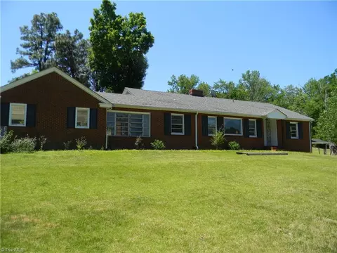 4300 Old Liberty Pl, Greensboro, NC 27406