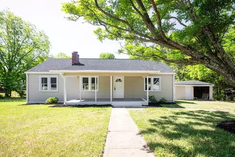 348 Albany St, Burlington, NC 27215