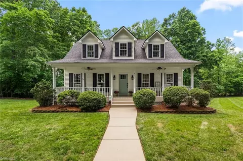 4411 Deacon Ct, High Point, NC 27265