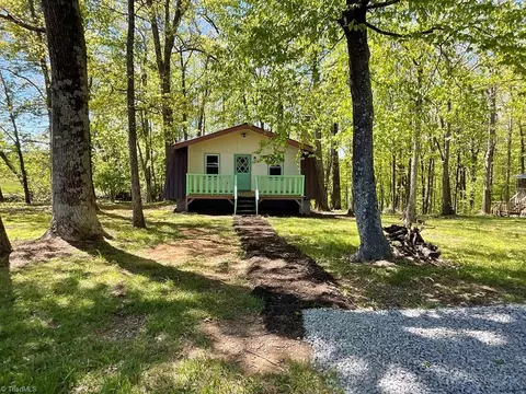 332 Alpine Crest Rd, Fancy Gap, VA 24328 photo 1