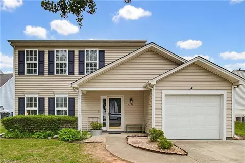 4233 Blazingwood Ct, Greensboro, NC 27406