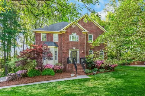 7088 Orchard Path Dr, Clemmons, NC 27012