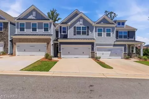 5002 Moonlight Ridge Dr, Greensboro, NC 27455