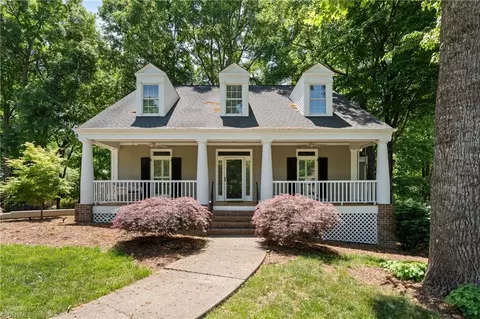 976 Ridge Gate Dr, Lewisville, NC 27023