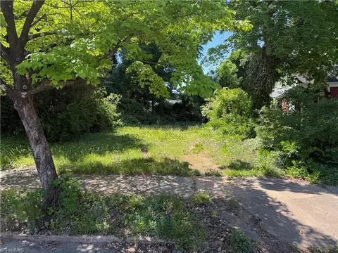 426 25th St W, Winston Salem, NC 27105