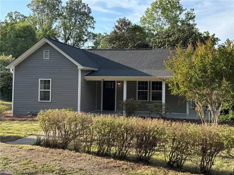 409 Turner St, Eden, NC 27288