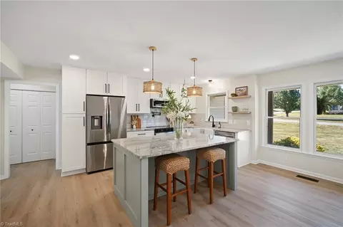 Kitchen - 102 Birchwood Ct, Trinity, NC 27370 photo 3 of 5