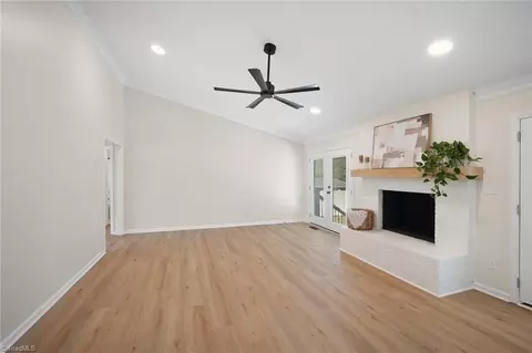 Living - 102 Birchwood Ct, Trinity, NC 27370 photo 2 of 7