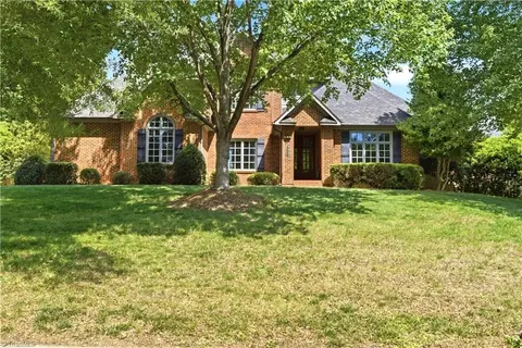5055 Shady Maple Ln, Winston Salem, NC 27106