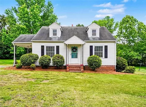 735 Danwood St, Asheboro, NC 27205