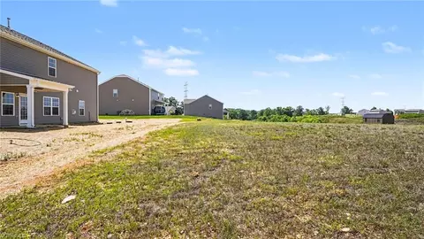 Exterior - 178 Wickham Ct, Clemmons, NC 27012 photo 3 of 5