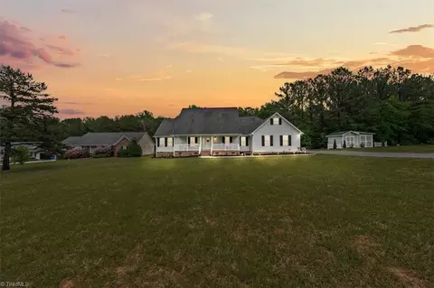 2529 Danny Bell Rd, Asheboro, NC 27205