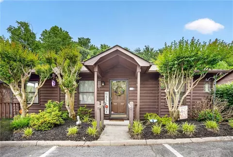 3125 Rockingham Rd, High Point, NC 27265
