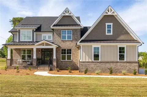 3106 Pasture View Dr, Summerfield, NC 27358