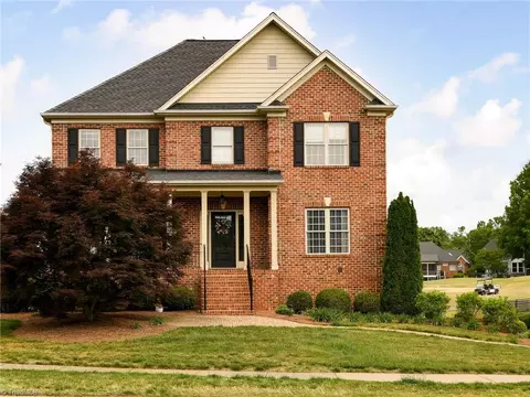1018 Keswick Ln, Clemmons, NC 27012