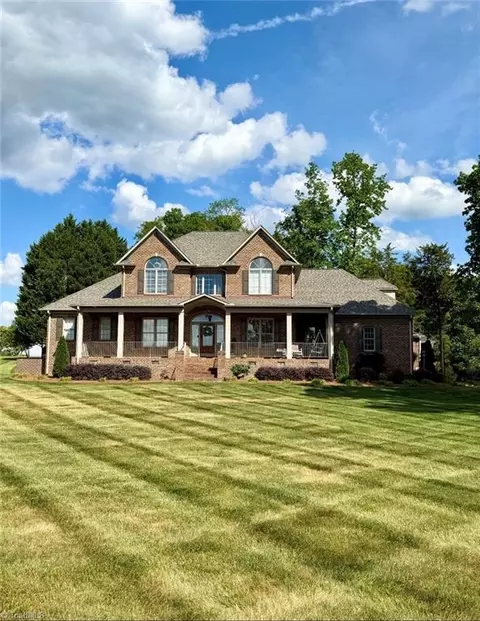 3542 Saddle Brook Dr, Trinity, NC 27370