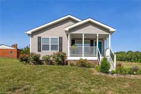 2281 Farmington Rd, Mocksville, NC 27028