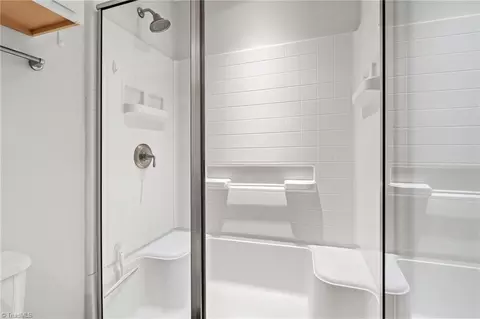 Bath - 661 Nikyle Cir, High Point, NC 27265 photo 2 of 3