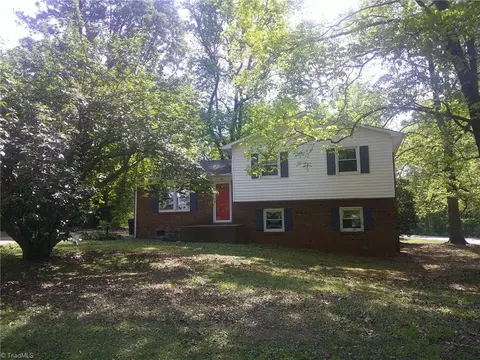 118 Wrenn Dr, Lexington, NC 27292