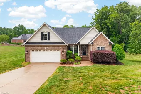 3074 Beeson Ct, Sophia, NC 27350