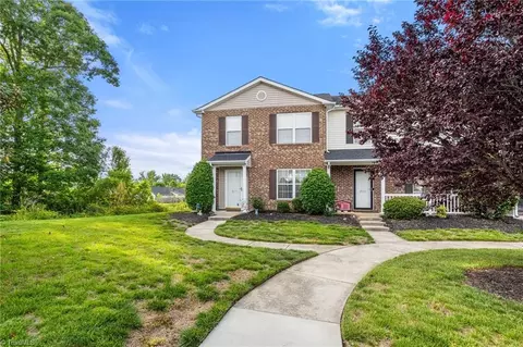 2037 Waterstone Ln, High Point, NC 27265