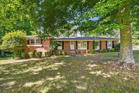 3500 Lee St E, Greensboro, NC 27406