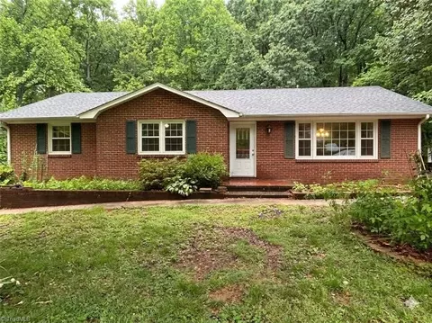 6307 Arden Cir, Clemmons, NC 27012