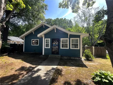 1502 Fairview St, Greensboro, NC 27405