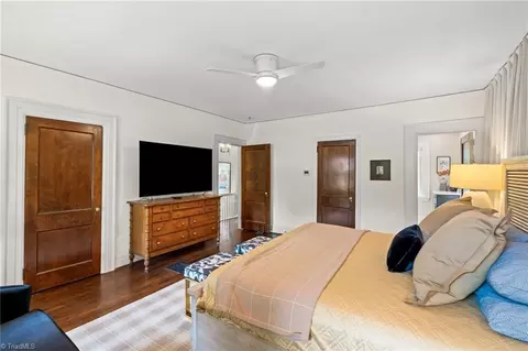Bedroom - 405 Edgedale Dr, High Point, NC 27262 photo 4 of 6
