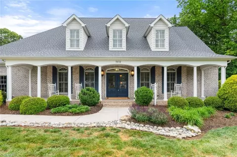 7572 Haw Meadows Dr, Kernersville, NC 27284