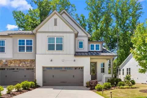 5148 Whaitley Ln, Greensboro, NC 27407