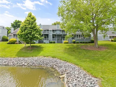 109 Pembrooke Ridge Ct, Bermuda Run, NC 27006