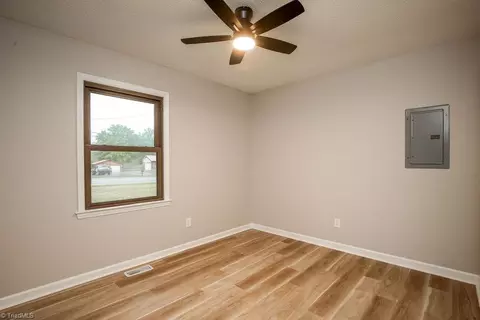 Bedroom - 7064 Kennedy Rd, Trinity, NC 27370 photo 2 of 2