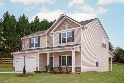 Exterior - 204 Macintosh Dr, King, NC 27021 photo 2 of 2
