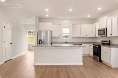 Entry Way - 204 Macintosh Dr, King, NC 27021 photo 1 of 7