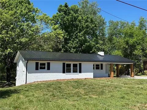 162 Green Valley St, North Wilkesboro, NC 28659